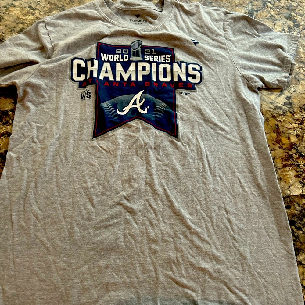 Atlanta braves World Series T shirt. Medium